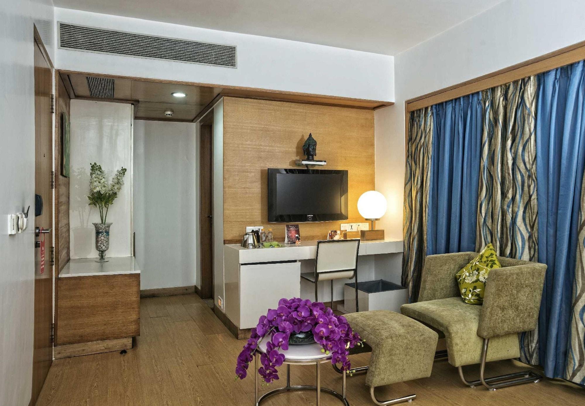 Yogi Executive, Navi Mumbai Hotel Exterior photo