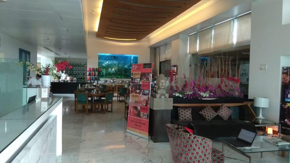 Yogi Executive, Navi Mumbai Hotel Exterior photo