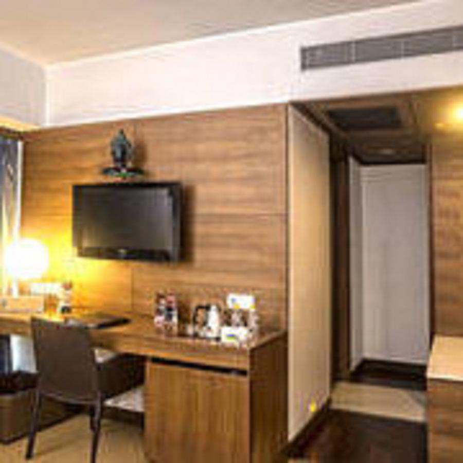 Yogi Executive, Navi Mumbai Hotel Exterior photo